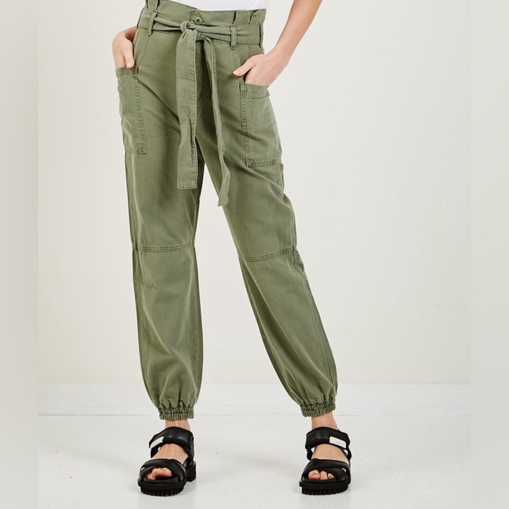 Joe’s Jeans Olive Green High Waist cargo pant size 24.